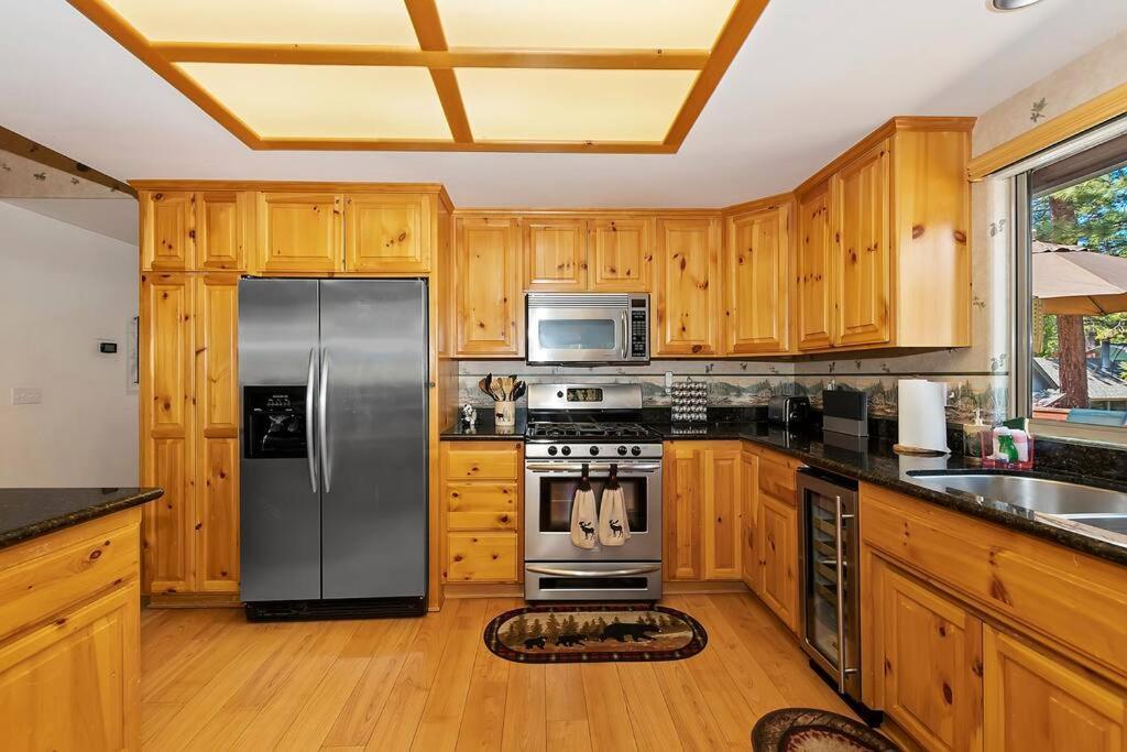 Villa Teakwood - 3-Br Spa, Fire Pit, Quiet, Ac, Centrally Located à Lac Big Bear Extérieur photo