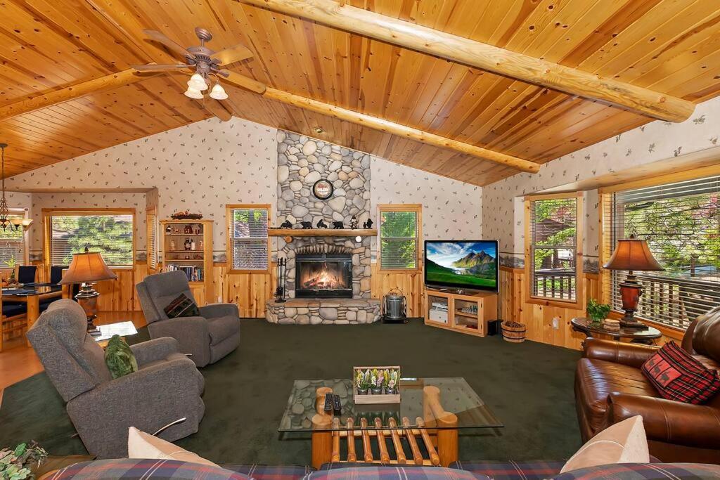 Villa Teakwood - 3-Br Spa, Fire Pit, Quiet, Ac, Centrally Located à Lac Big Bear Extérieur photo
