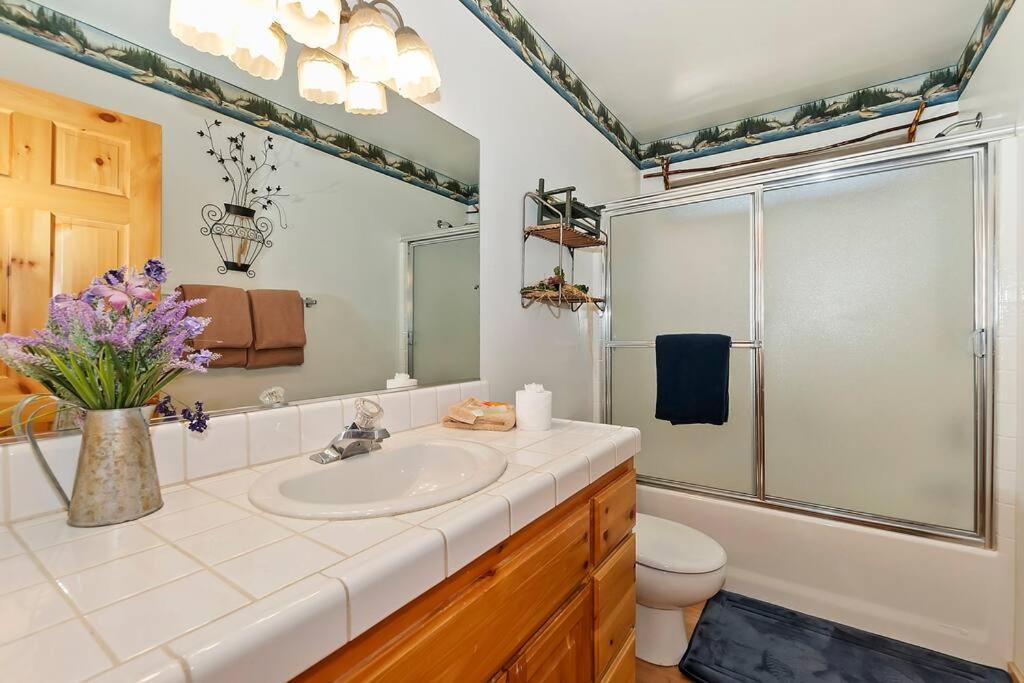 Villa Teakwood - 3-Br Spa, Fire Pit, Quiet, Ac, Centrally Located à Lac Big Bear Extérieur photo