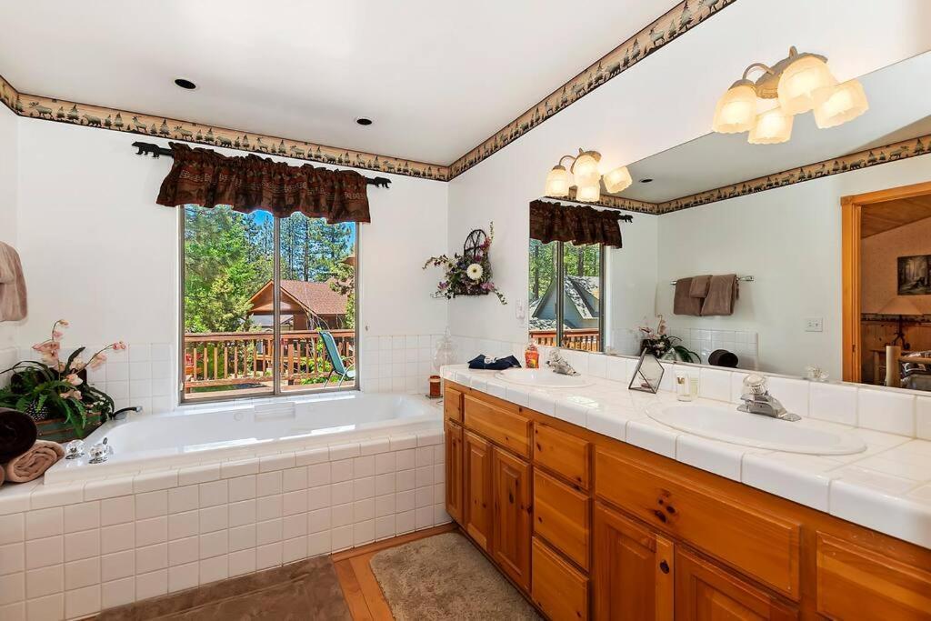 Villa Teakwood - 3-Br Spa, Fire Pit, Quiet, Ac, Centrally Located à Lac Big Bear Extérieur photo
